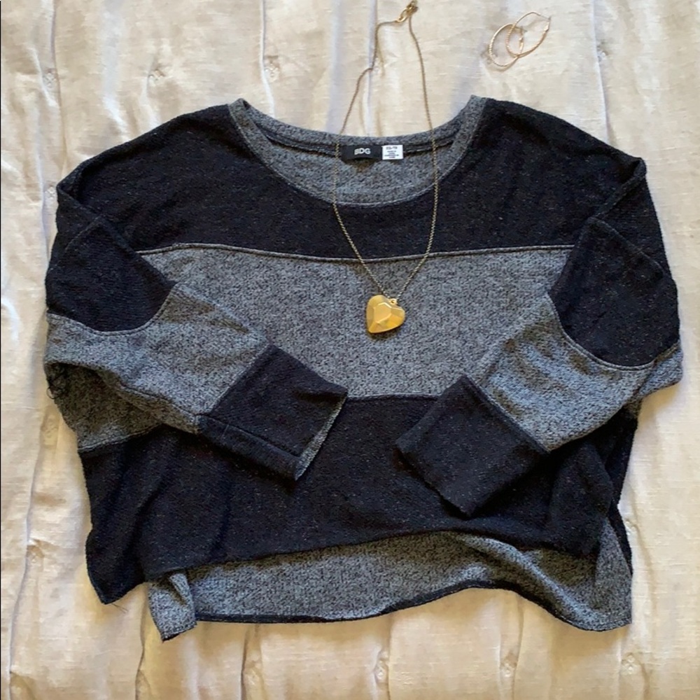 BDG XS black grey long sleeved striped crop top